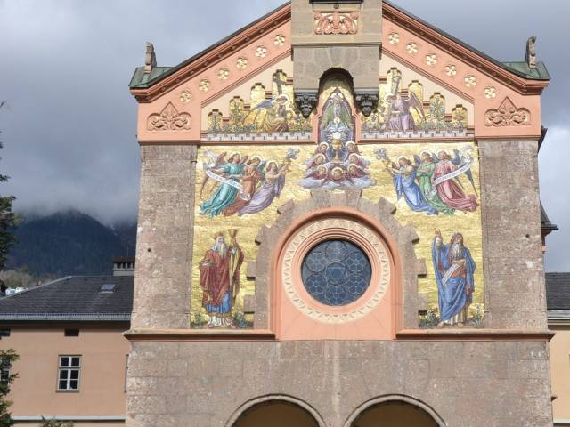 Wanderung zu spirituellen Orten in Innsbruck - Kloster der Ewigen Anbetung