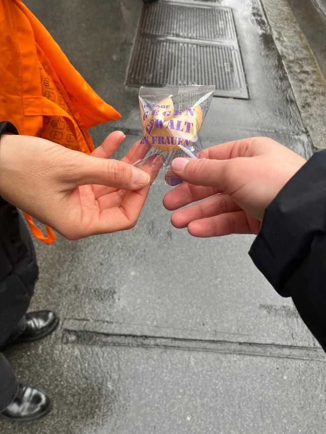 Glückkeksverteilaktion