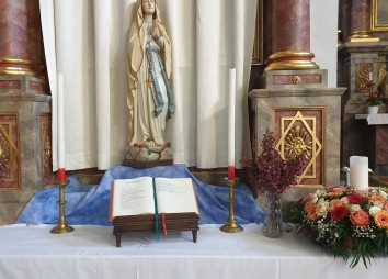 Aschau Marienaltar