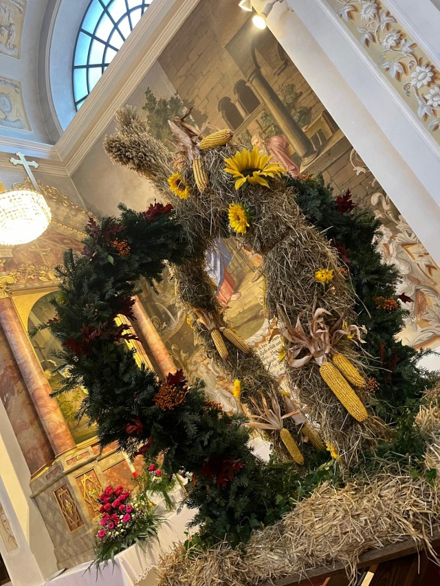 Rosenkranzsonntag und Erntedankfeier in der Pfarrkirche Aschau